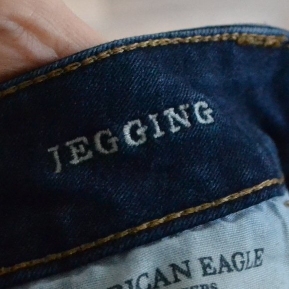 American Eagle Medium Wash Skinny Jegging Jean Size 8 Long - Picture 5 of 5
